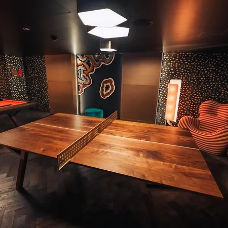 Superior East Wing By Five 酒店 4*