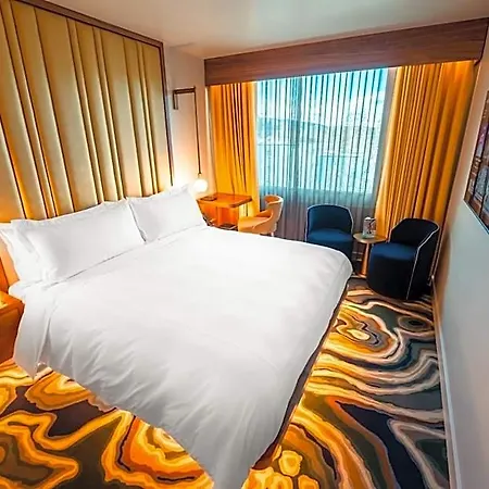 Hotel Superior East Wing By Five