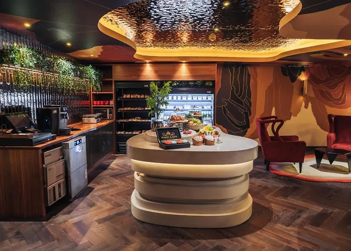 Superior East Wing By Five Zurich