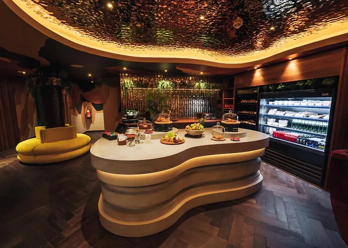 Superior East Wing By Five