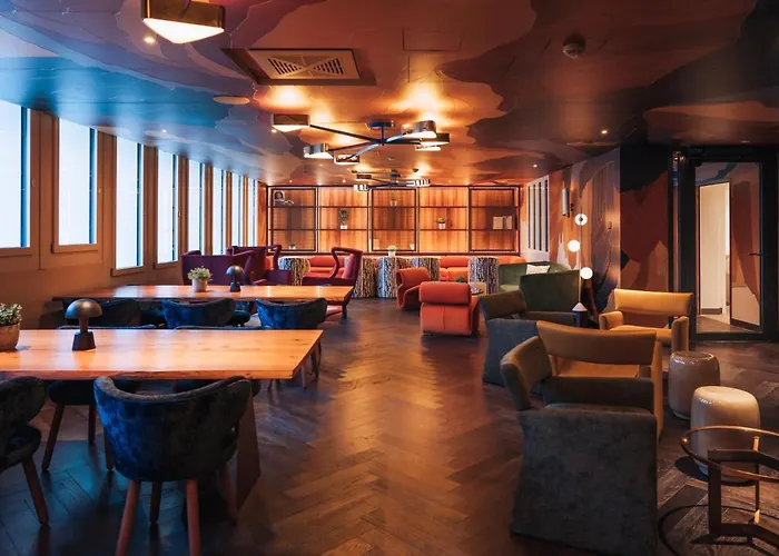 Superior East Wing By Five Hotell 4*