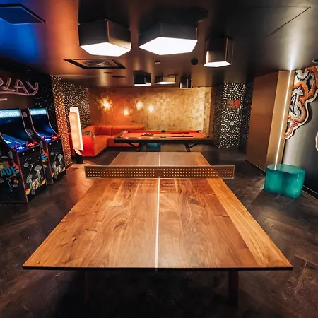 Superior East Wing By Five